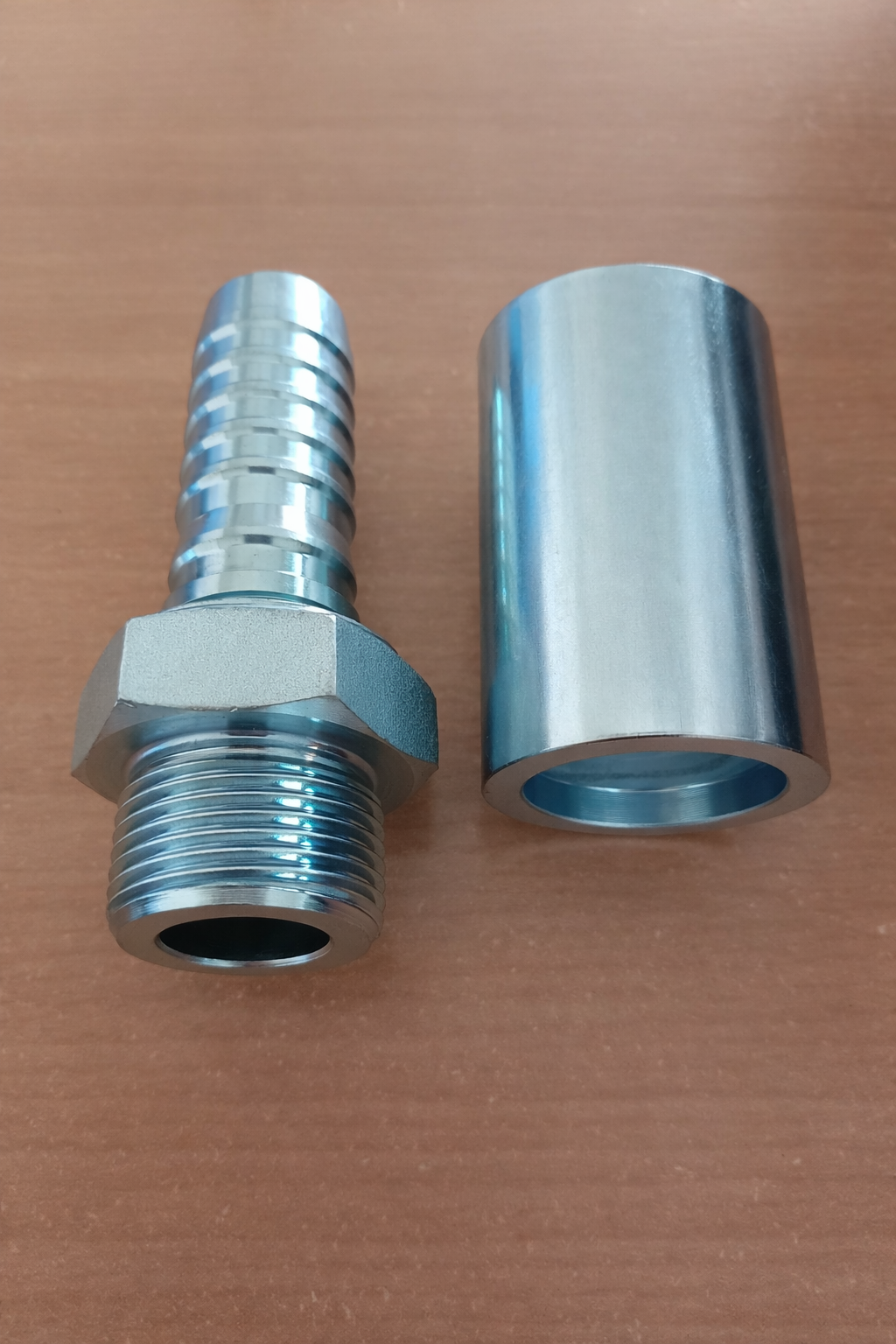 1' 4SP X 1' BSP MALE